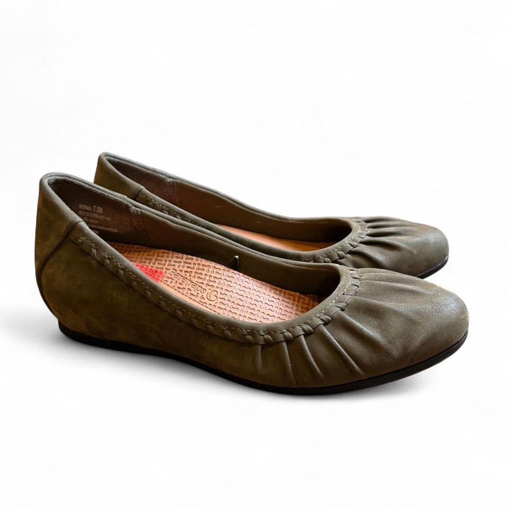 Baretraps Norma Olive Green Pleated Ballet Flats with Hidden Wedge 7.5M